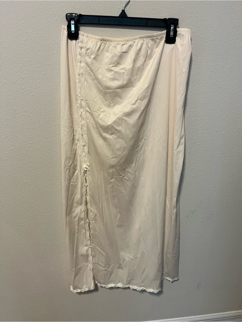 Vintage Vanity Fair 70s Women's Cream Slip Skirt